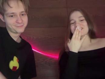 titsDestroy2007 — 在 bongacams 直播的网络摄像头模特