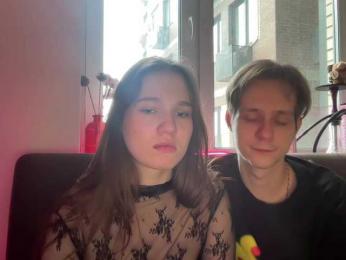 titsDestroy2007 — 在 bongacams 直播的网络摄像头模特