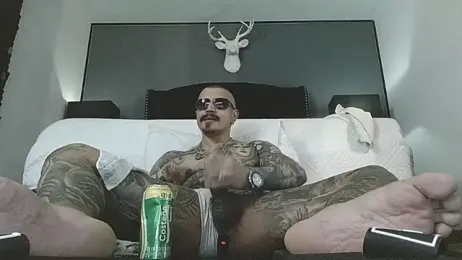 danilog515 — 在 stripchat 直播的网络摄像头模特