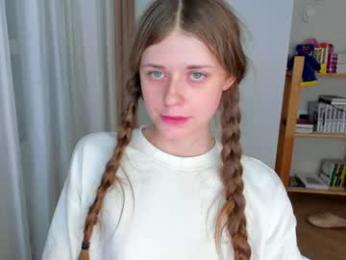 hakulissa — 在 chaturbate 直播的网络摄像头模特