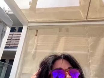 milf_lacey — 在 chaturbate 直播的网络摄像头模特