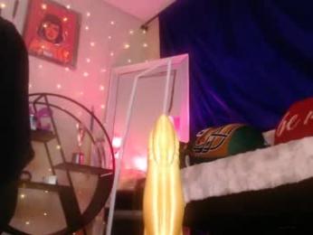 milf_lacey — 在 chaturbate 直播的网络摄像头模特