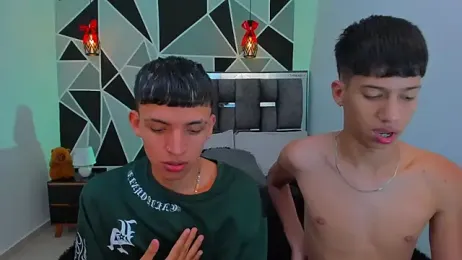 Juan_Nd_Steven — 在 stripchat 直播的网络摄像头模特