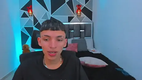 Juan_Nd_Steven — 在 stripchat 直播的网络摄像头模特