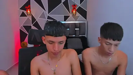 Juan_Nd_Steven — 在 stripchat 直播的网络摄像头模特