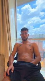 liam_bronw — Cam4 stream photo (Apr 2026)