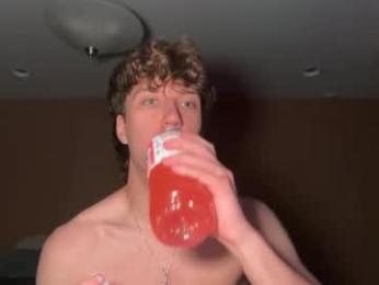 rjbrown03 — Chaturbate stream photo (Apr 2026)