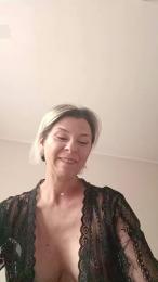 Raluca_Fr — 在 cam4 直播的网络摄像头模特