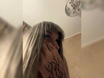 Ksyusha12 — 在 bongacams 直播的网络摄像头模特