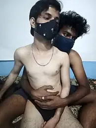 Tinku_1324 — 在 stripchat 直播的网络摄像头模特