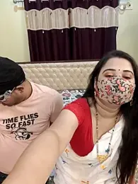 MONAJI_HOT — 在 stripchat 直播的网络摄像头模特