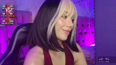 ZharaLux — 在 cam4 直播的网络摄像头模特