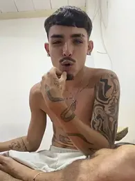 NikoStone_ — Stripchat stream photo (Apr 2026)