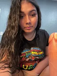 lilyxxx1 — Stripchat stream photo (Apr 2025)