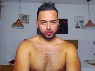 Chris Foster — 在 flirt4free 直播的网络摄像头模特