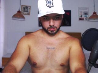 Chris Foster — 在 flirt4free 直播的网络摄像头模特