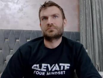 10in_deluxe — Chaturbate stream photo (Mar 2026)