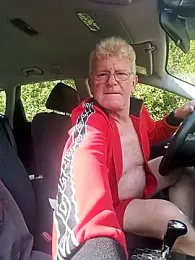 olivbisoumis — Stripchat stream photo (May 2026)