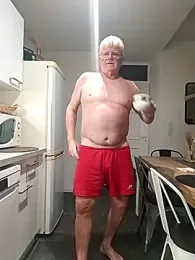 olivbisoumis — Stripchat stream photo (May 2026)