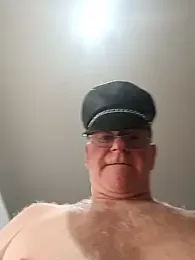 olivbisoumis — Stripchat stream photo (Apr 2026)