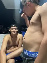 Emannuel__777 — 在 stripchat 直播的网络摄像头模特