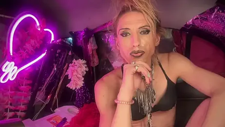 TgirlBrat — 在 stripchat 直播的网络摄像头模特
