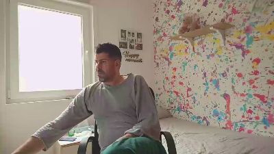 _BruceStrong_ — 在 cam4 直播的网络摄像头模特