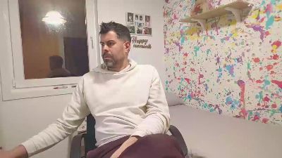 _BruceStrong_ — 在 cam4 直播的网络摄像头模特