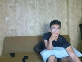 doublezii_ — 在 chaturbate 直播的网络摄像头模特