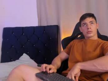 nick_zackk — 在 chaturbate 直播的网络摄像头模特