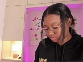 tamarazaki — Camsoda stream photo (Apr 2026)