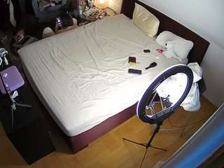 voyeurcam-julmodels-whitebed-2 — Camsoda stream photo (Mar 2026)