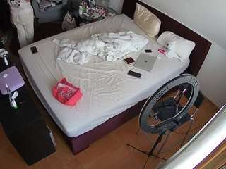 voyeurcam-julmodels-whitebed-2 — Camsoda stream photo (Mar 2026)