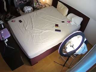voyeurcam-julmodels-whitebed-2 — Camsoda stream photo (Mar 2026)