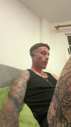 Cristiangonzaa — 在 cam4 直播的网络摄像头模特