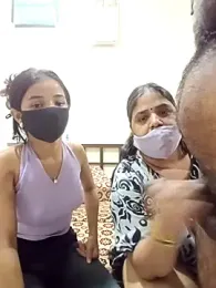 HoneyHush — Stripchat stream photo (Apr 2026)