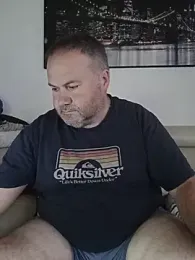 Pourleplasirs — Stripchat stream photo (May 2026)