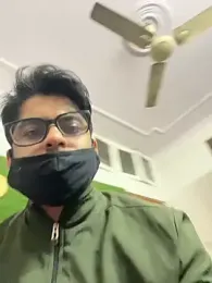 john_desihunks — Stripchat stream photo (Feb 2026)