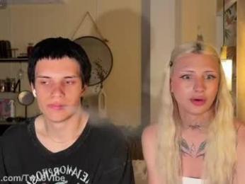 twl8vibe — 在 chaturbate 直播的网络摄像头模特