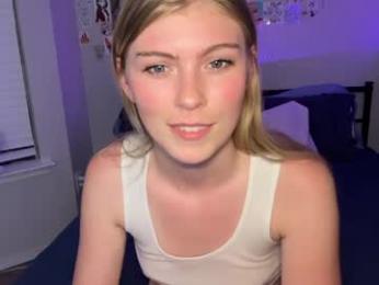 elliee81 — Chaturbate stream photo (Mar 2026)