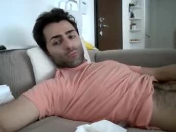 kikkus01 — 在 chaturbate 直播的网络摄像头模特