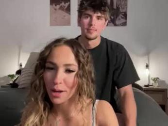 thekiraskys — 在 chaturbate 直播的网络摄像头模特