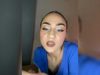 Liora69X — 在 bongacams 直播的网络摄像头模特