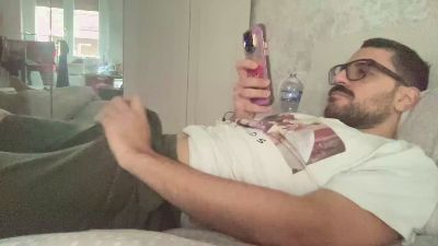 Giovannuzz — Cam4 stream photo (Dec 2025)