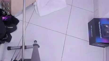 DomenicoRey — 在 stripchat 直播的网络摄像头模特