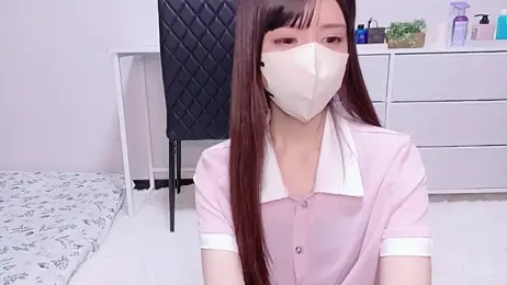 hina_mochi — 在 stripchat 直播的网络摄像头模特