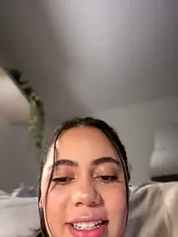 Aryrosee — 在 stripchat 直播的网络摄像头模特