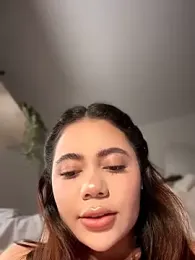 Aryrosee — 在 stripchat 直播的网络摄像头模特