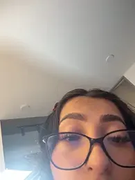 _QaraH — Stripchat stream photo (Mar 2026)