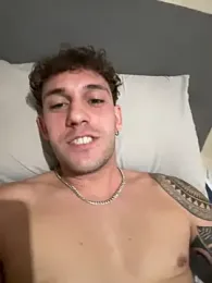 emanuel00220 — 在 stripchat 直播的网络摄像头模特